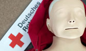 Foto: Der Kopf einer Modellpuppe zum Üben von Erste-Hilfe-Maßnahmen
